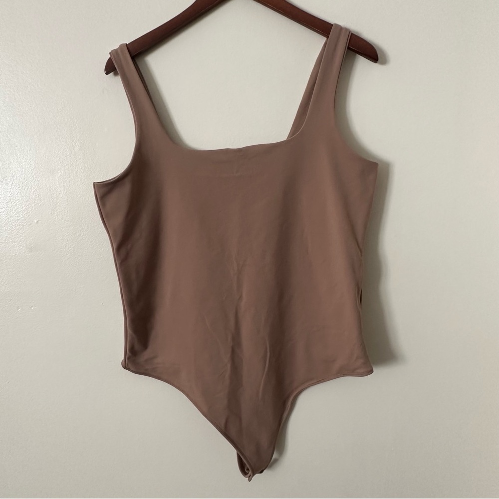 EUC Cotton-Blend Seamless Fabric Tank Bodysuit (XL)
